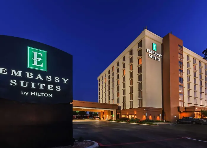 Best Hotels Near Verizon Theater Dallas